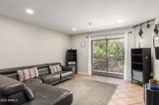 Photo #5: 6698137 Listing 