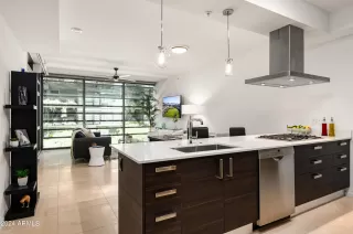 Photo #4: 6698270 Listing 