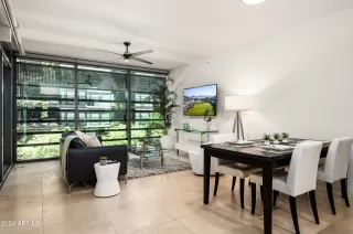 Photo #5: 6698270 Listing 