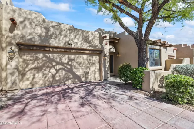 MLS: 6698402 Condo For Sale
