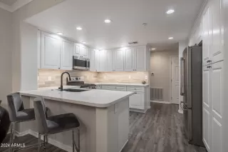 Photo #3: 6698514 Listing