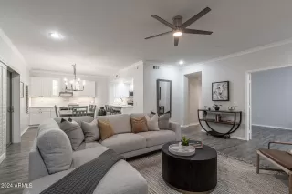 Photo #6: 6698514 Listing