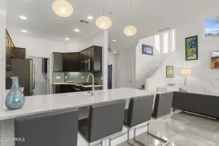 Photo #1: 6698547 Listing