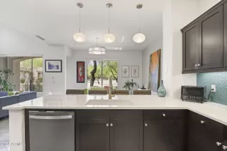 Photo #6: 6698547 Listing