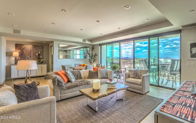 MLS: 6698635 Condo For Sale