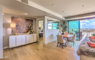 Photo #5: 6698635 Listing