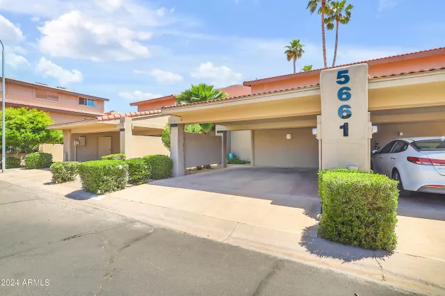 MLS: 6698641 Condo For Sale