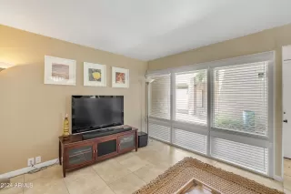 Photo #3: 6698641 Listing