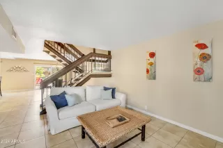 Photo #5: 6698641 Listing