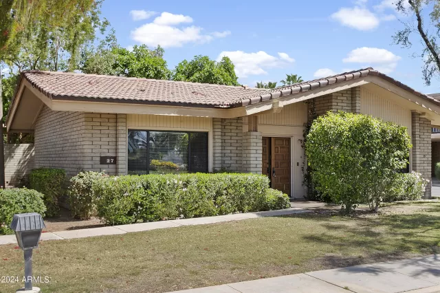 MLS: 6698649 Condo For Sale