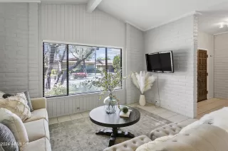 Photo #4: 6698649 Listing 