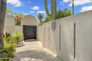 Photo #2: 6698929 Listing