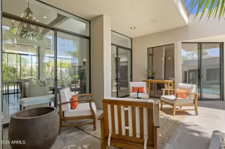 Photo #4: 6698929 Listing