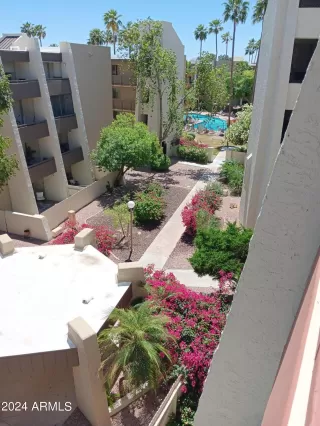 Photo #3: 6698945 Listing