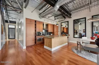 Photo #3: 6699115 Listing