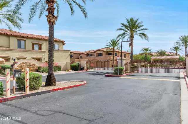 MLS: 6699332 Condo For Sale