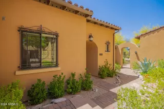 Photo #3: 6699568 Listing