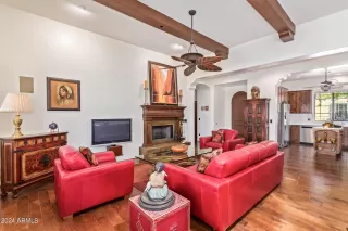 Photo #5: 6699568 Listing