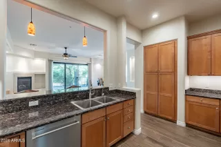 Photo #5: 6699687 Listing