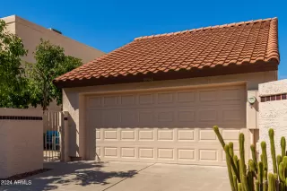 Photo #1: 6699698 Listing 