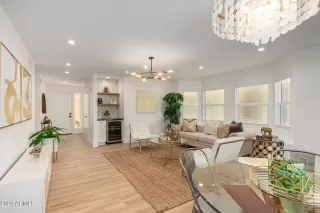 Photo #3: 6699698 Listing 