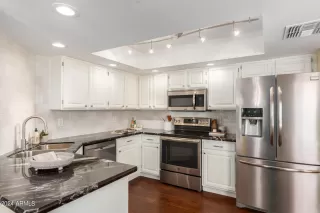 Photo #5: 6699784 Listing