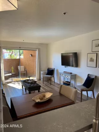 Photo #2: 6699809 Listing 