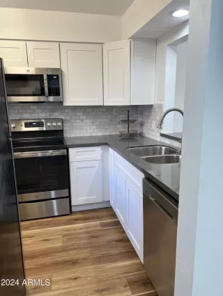 Photo #5: 6699809 Listing 