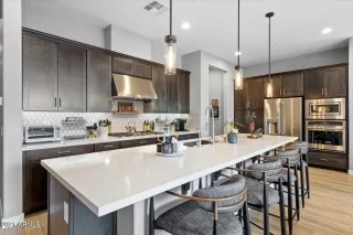 Photo #4: 6700170 Listing