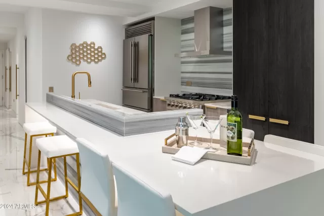 MLS: 6700295 Condo For Sale