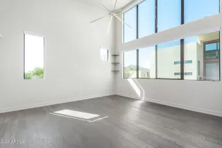 Photo #2: 6700367 Listing