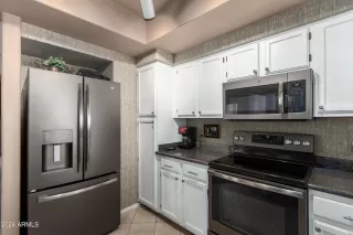 Photo #5: 6700474 Listing 
