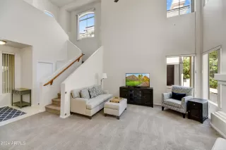 Photo #2: 6700699 Listing 