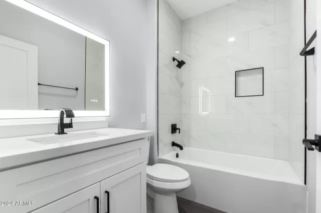 MLS: 6700776 Condo For Sale