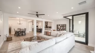 Photo #2: 6700804 Listing