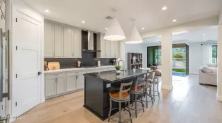 Photo #3: 6700804 Listing