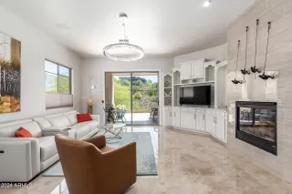 Photo #1: 6701037 Listing