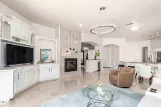 Photo #3: 6701037 Listing