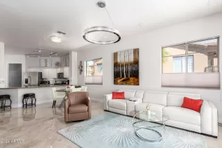 Photo #4: 6701037 Listing