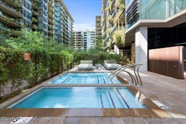 MLS: 6701124 Condo For Sale