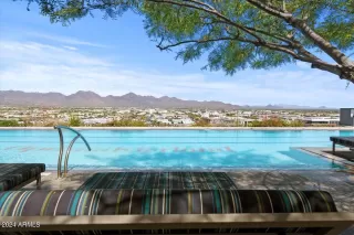 Photo #2: 6701124 Listing