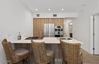 Photo #5: 6701124 Listing