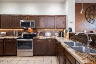 Photo #2: 6701139 Listing 