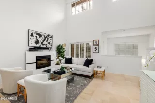 Photo #2: 6701170 Listing 