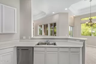 Photo #4: 6701788 Listing