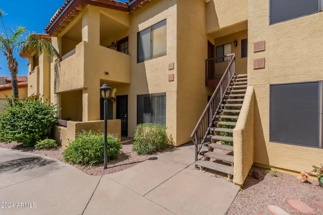 MLS: 6702051 Condo For Sale