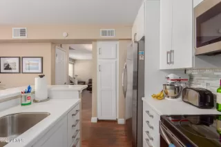 Photo #3: 6702169 Listing