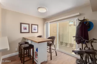 Photo #4: 6702169 Listing