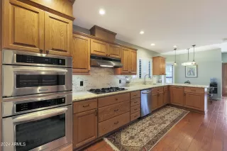 Photo #5: 6702273 Listing 