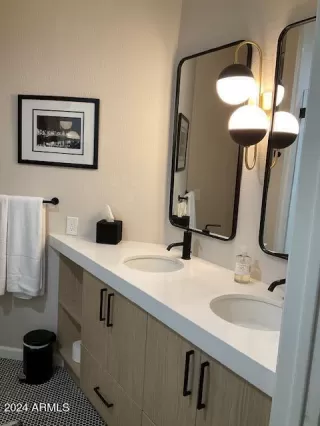 Photo #3: 6702427 Listing